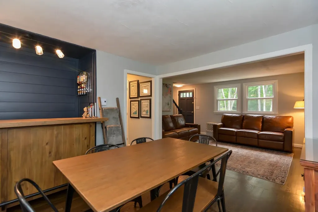 12 Deerwood Drive Amherst NH 03031