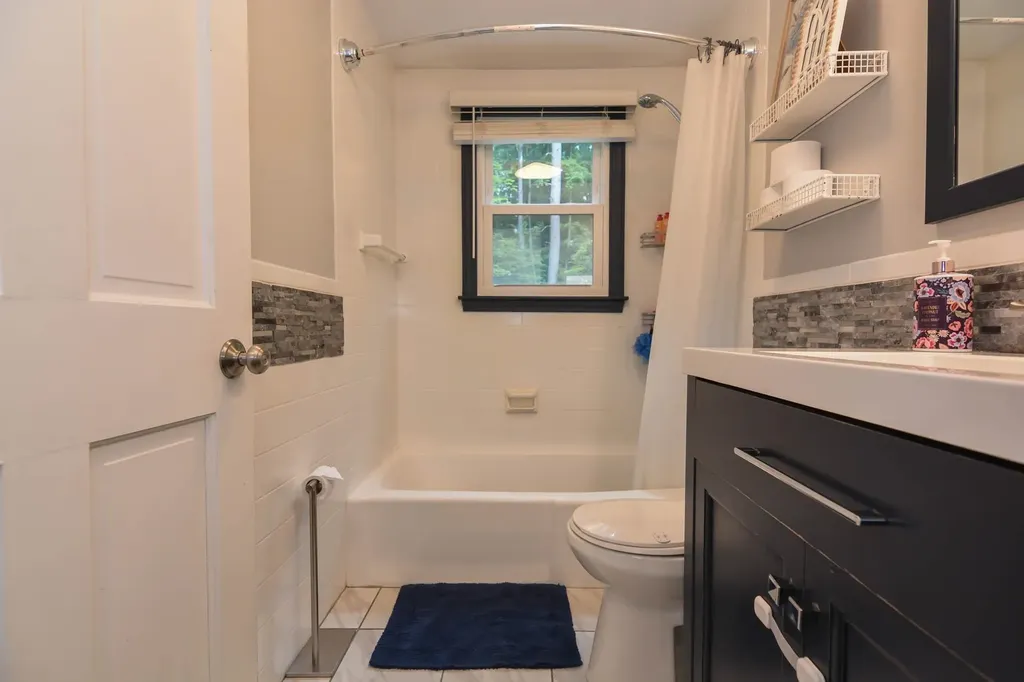 12 Deerwood Drive Amherst NH 03031