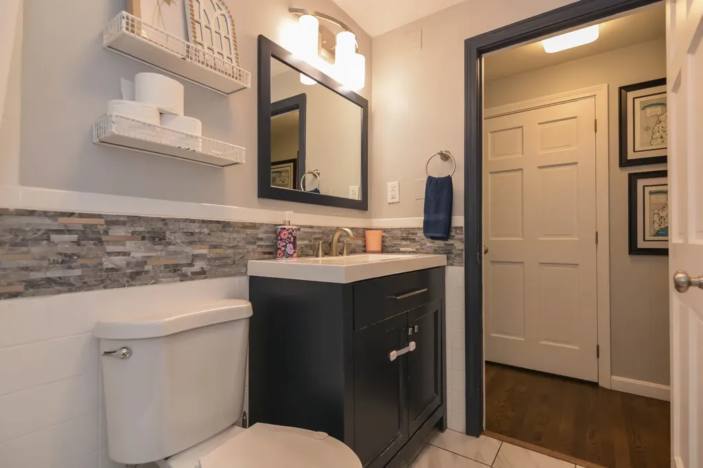 12 Deerwood Drive Amherst NH 03031