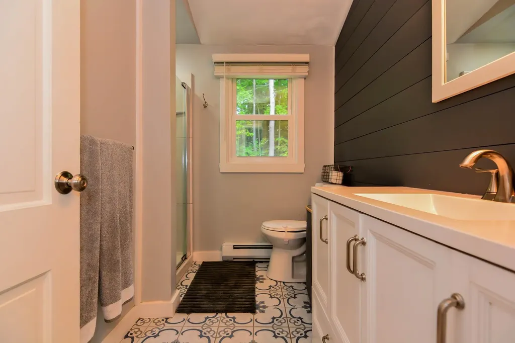 12 Deerwood Drive Amherst NH 03031