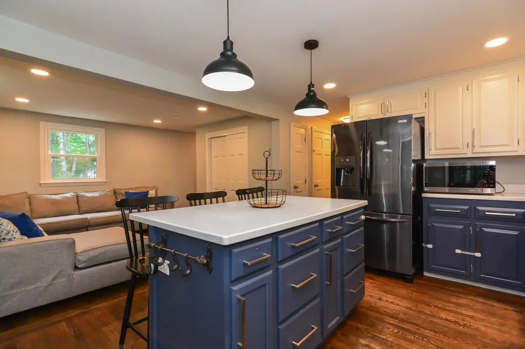 12 Deerwood Drive Amherst NH 03031