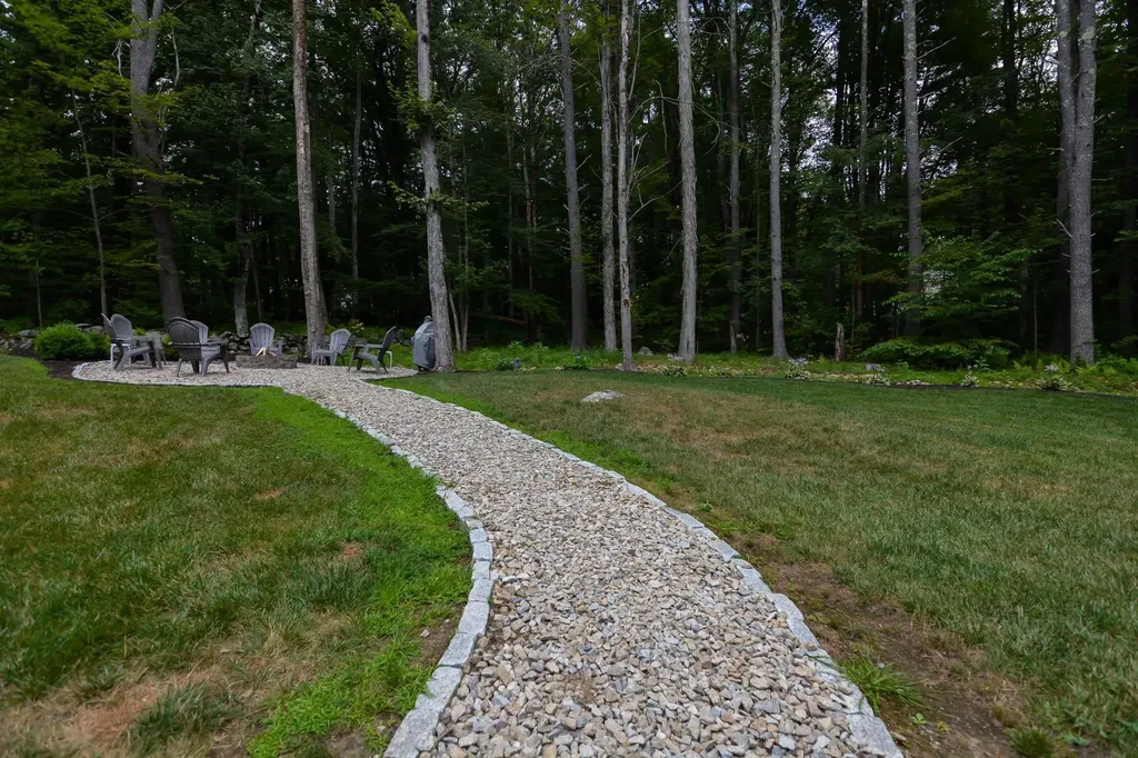 12 Deerwood Drive Amherst NH 03031