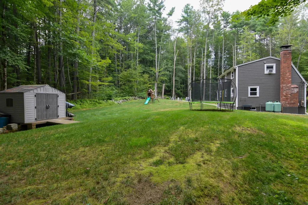 12 Deerwood Drive Amherst NH 03031
