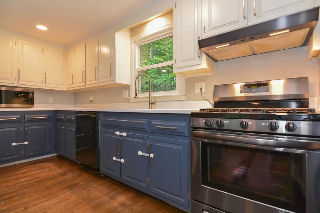 12 Deerwood Drive Amherst NH 03031