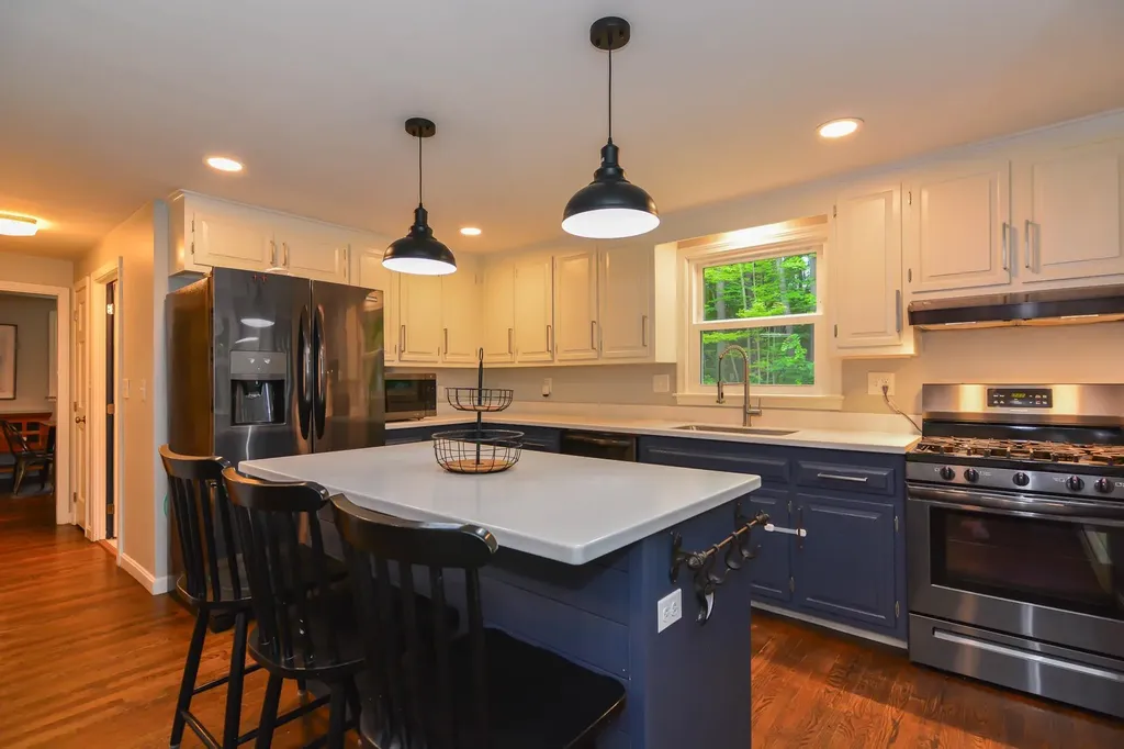 12 Deerwood Drive Amherst NH 03031