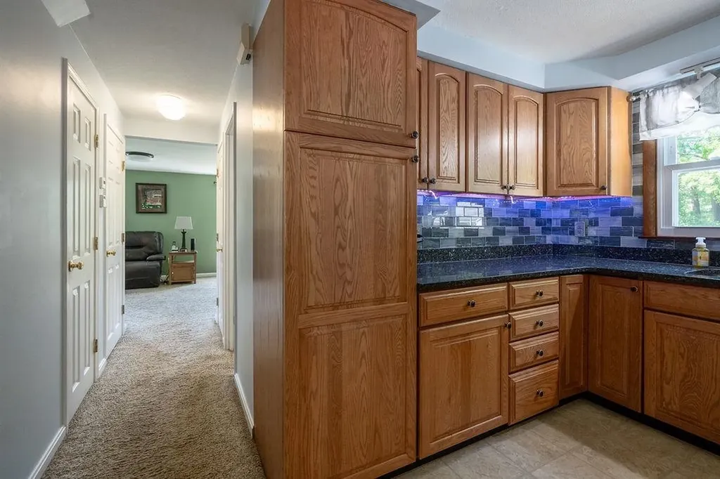4 Summit Drive Hooksett NH 03106