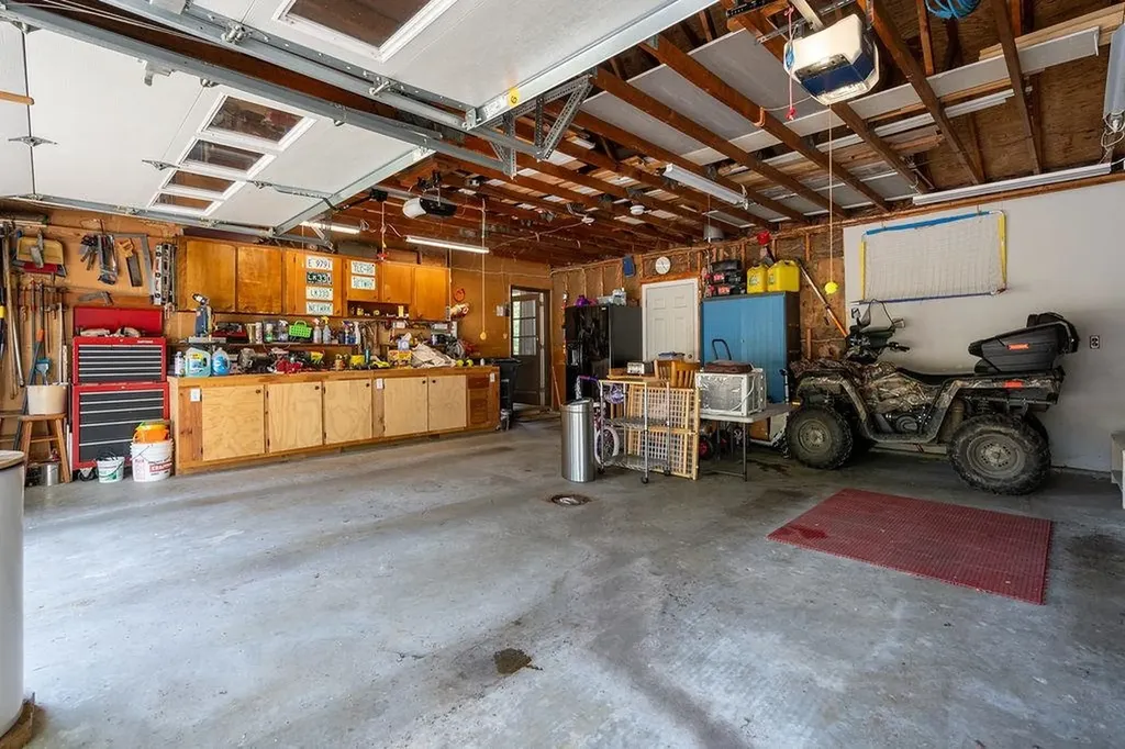 4 Summit Drive Hooksett NH 03106