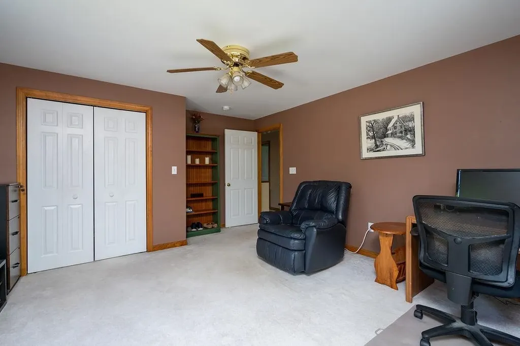 4 Summit Drive Hooksett NH 03106