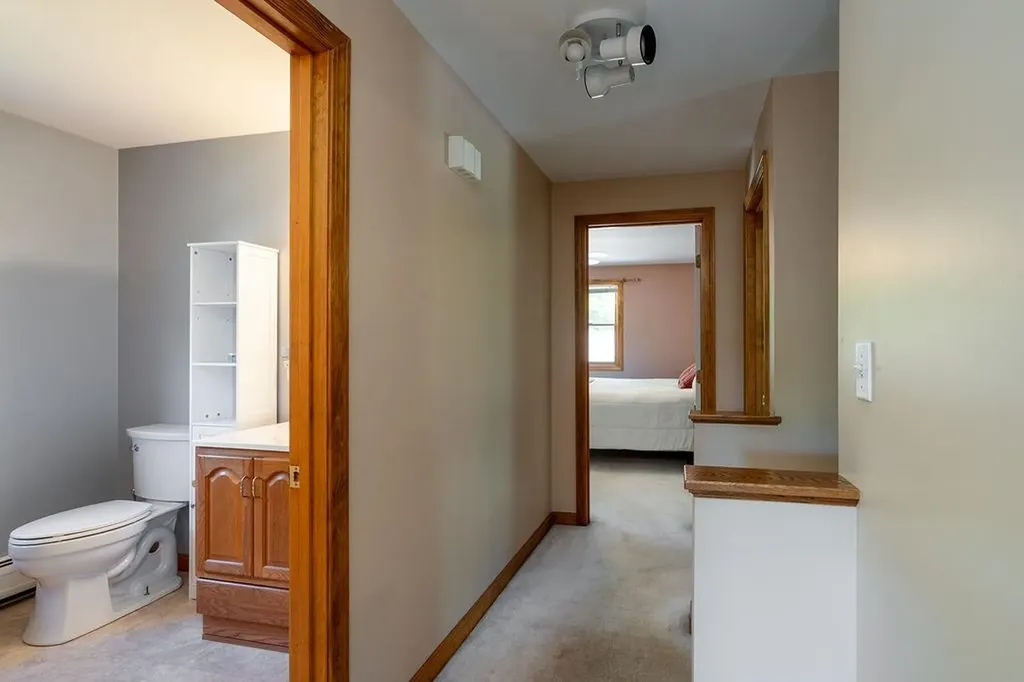 4 Summit Drive Hooksett NH 03106