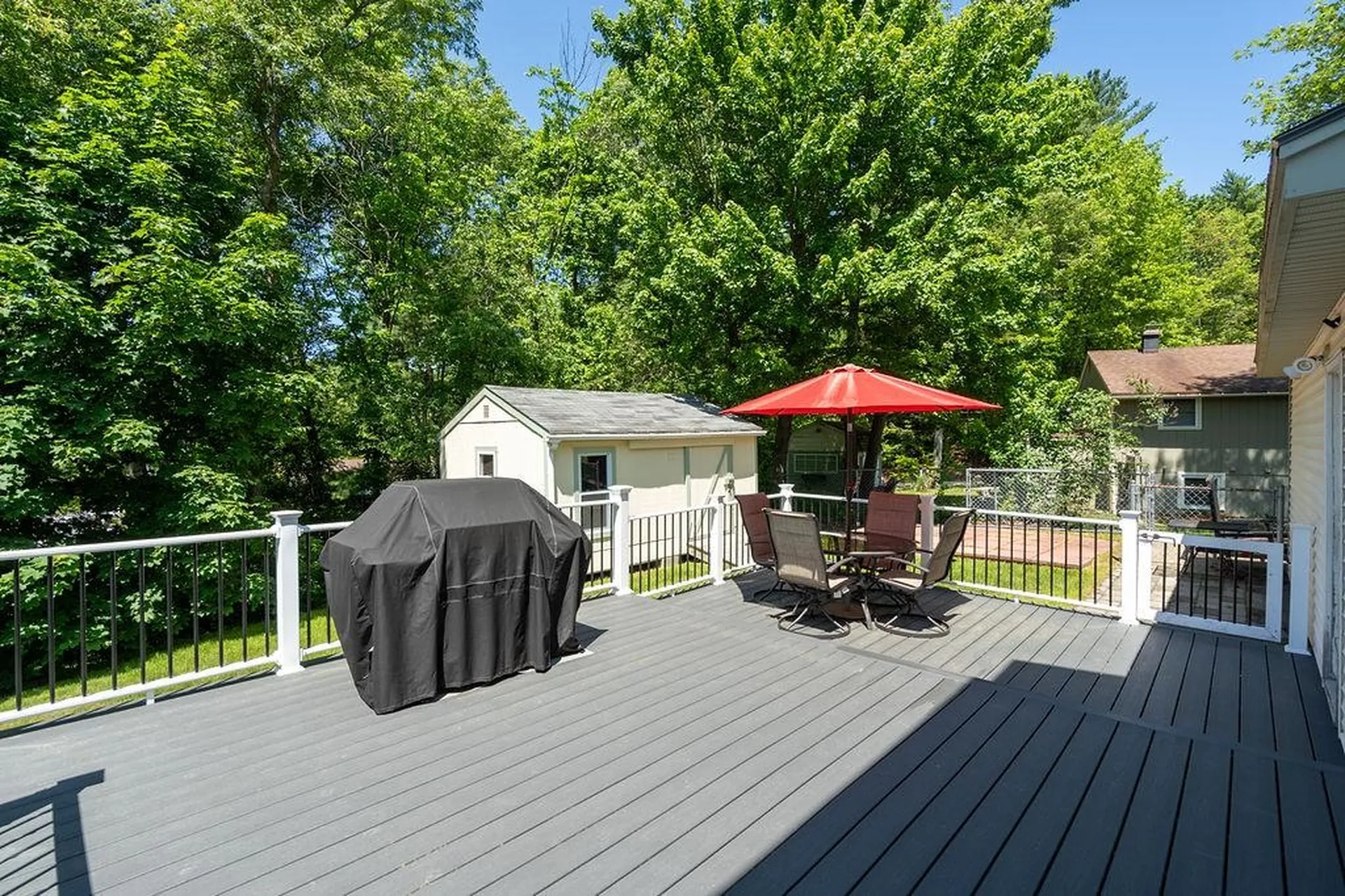 4 Summit Drive Hooksett NH 03106