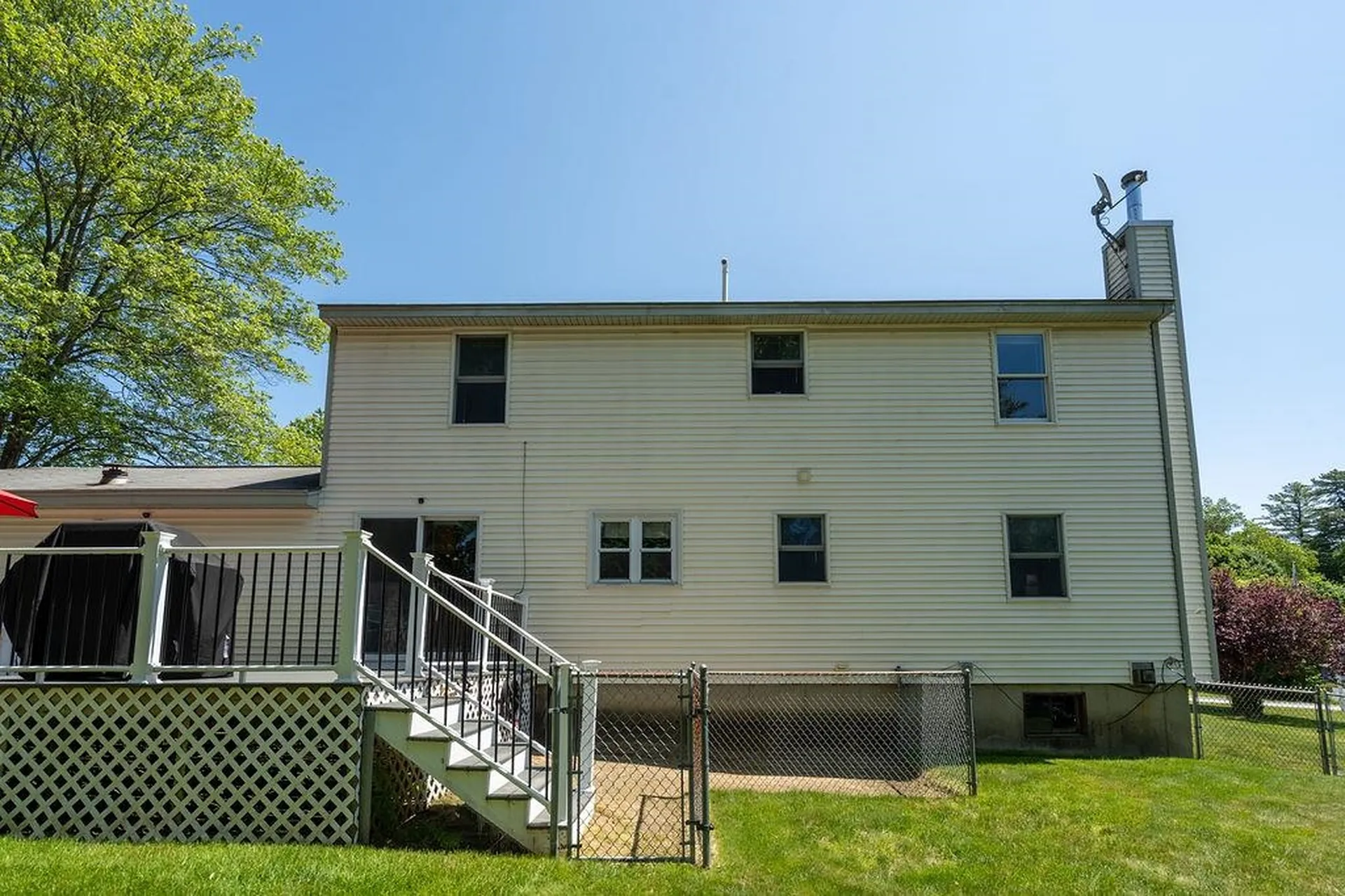 4 Summit Drive Hooksett NH 03106