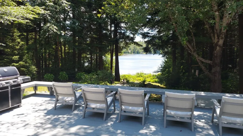111 Hughes Lane Jamaica VT 05343