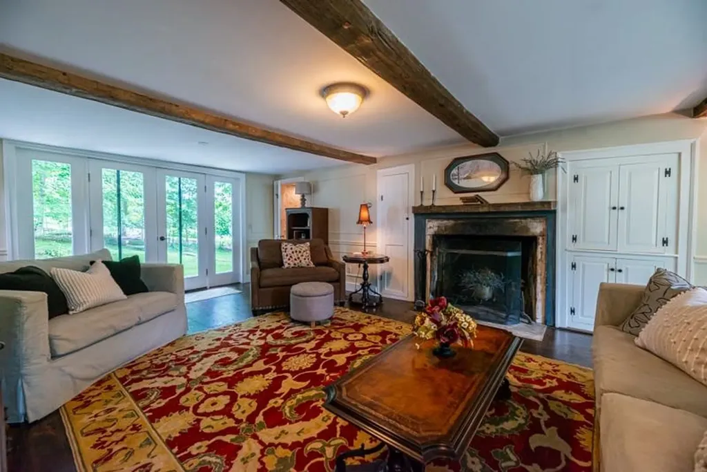 671 West Road Manchester VT 05254