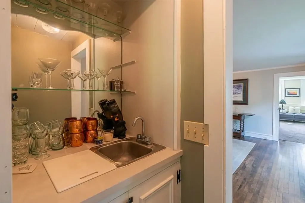 671 West Road Manchester VT 05254