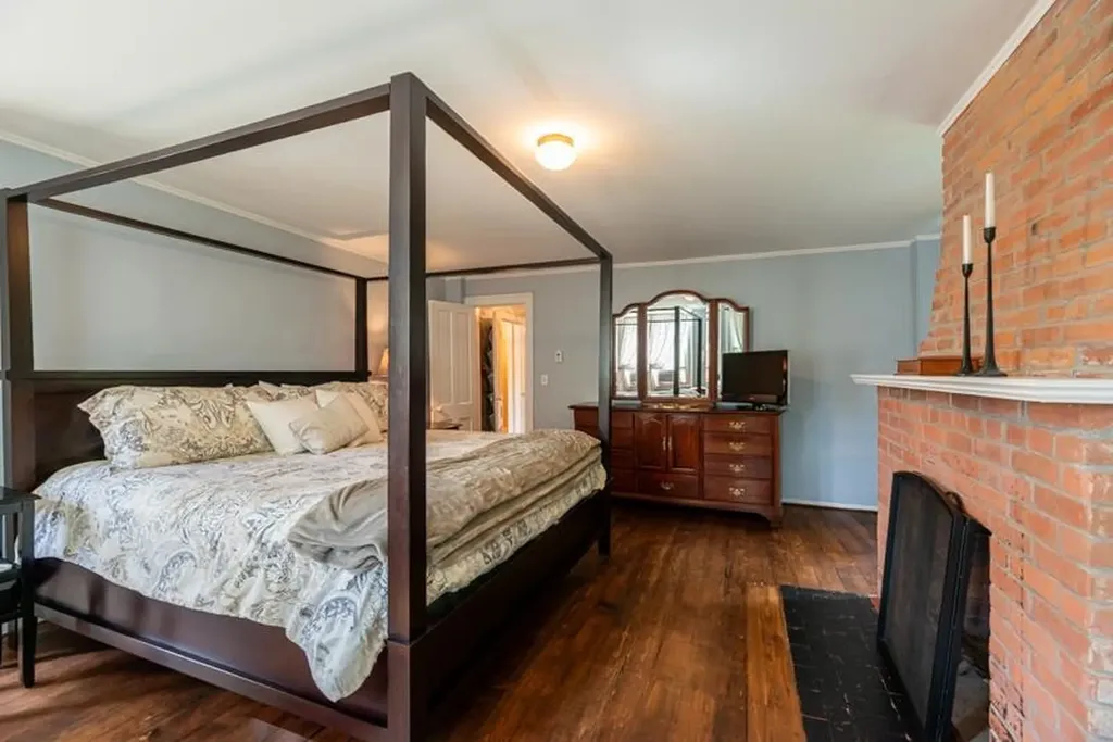 671 West Road Manchester VT 05254