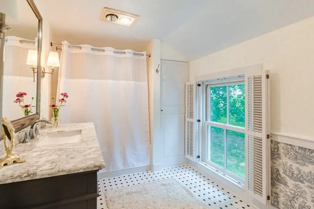 671 West Road Manchester VT 05254