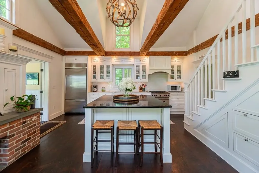 671 West Road Manchester VT 05254