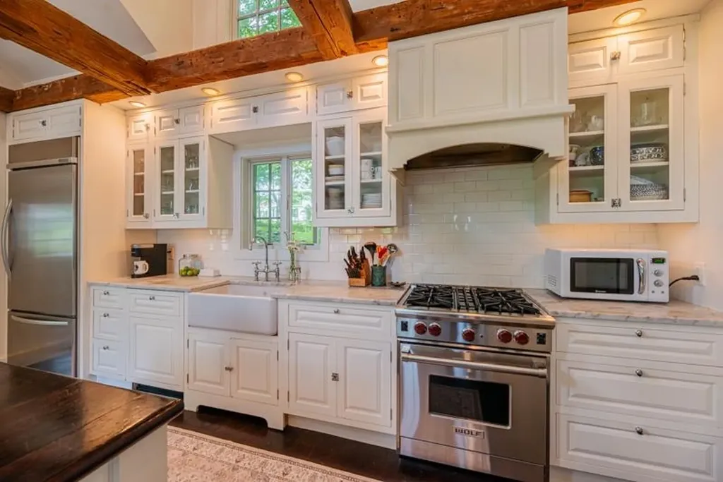 671 West Road Manchester VT 05254