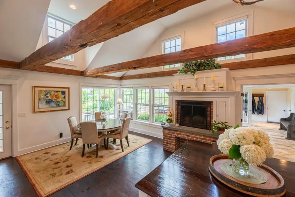 671 West Road Manchester VT 05254