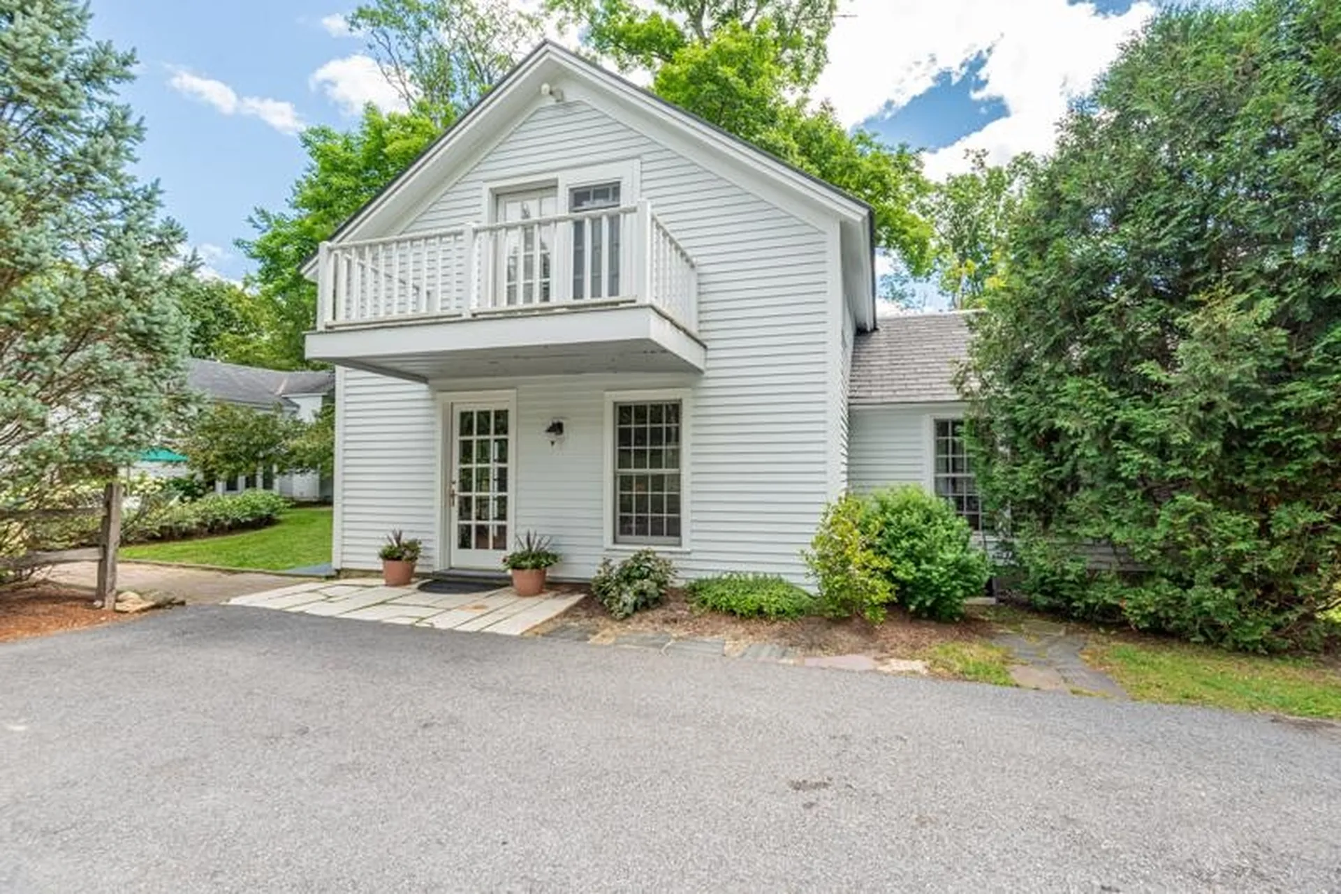 671 West Road Manchester VT 05254