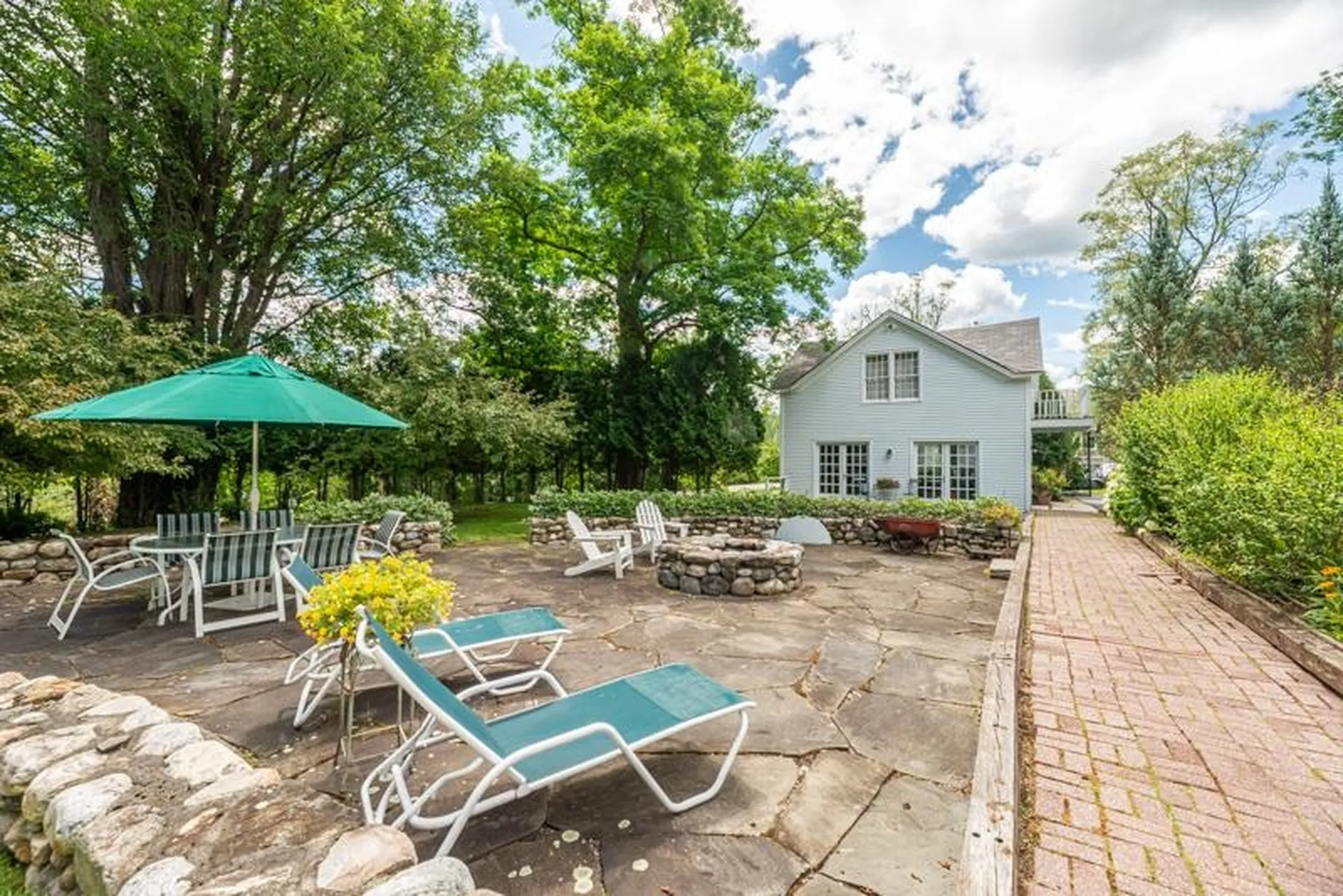 671 West Road Manchester VT 05254