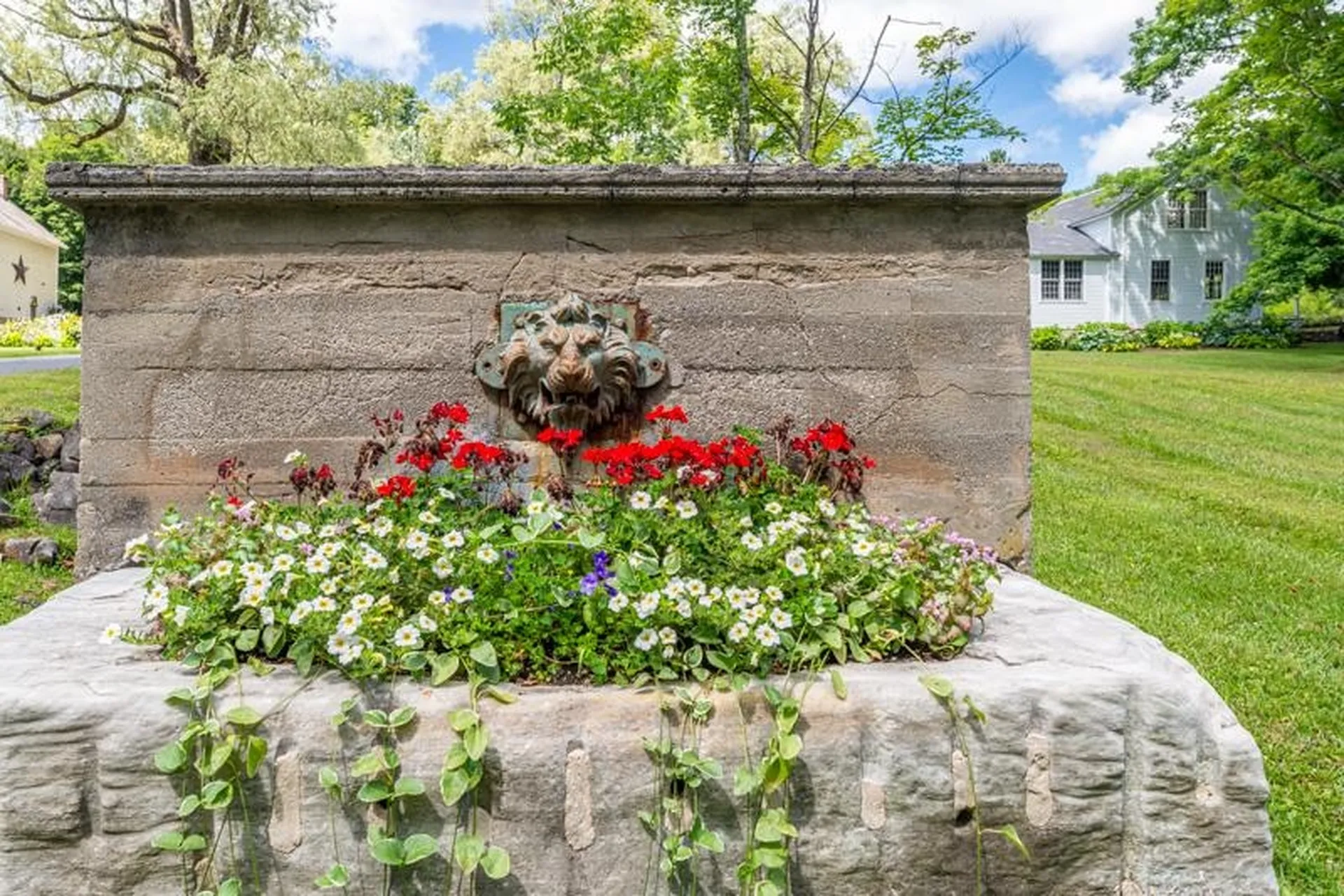 671 West Road Manchester VT 05254