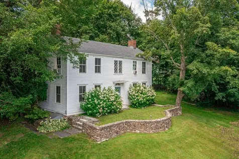 671 West Road Manchester VT 05254