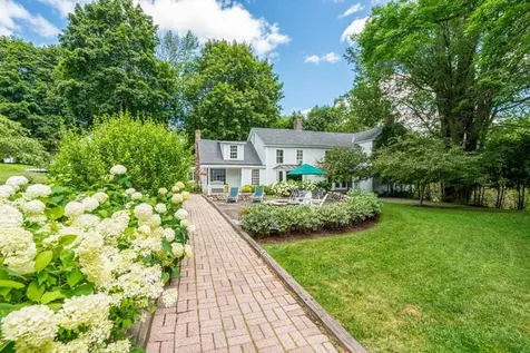 671 West Road Manchester VT 05254