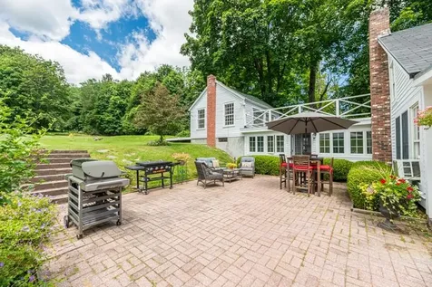 671 West Road Manchester VT 05254