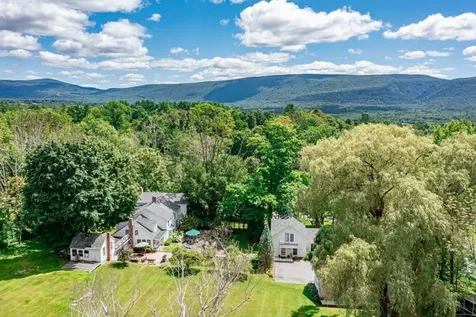 671 West Road Manchester VT 05254