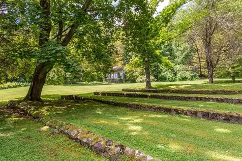 671 West Road Manchester VT 05254