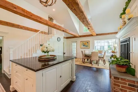 671 West Road Manchester VT 05254