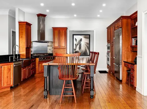 23 Valley View Road Winhall VT 05340