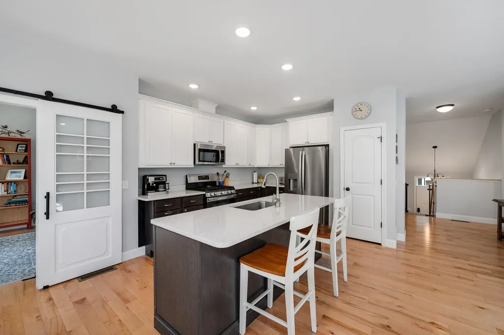 39 Ledge Way South Burlington VT 05403