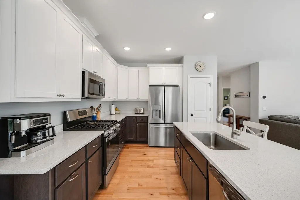 39 Ledge Way South Burlington VT 05403