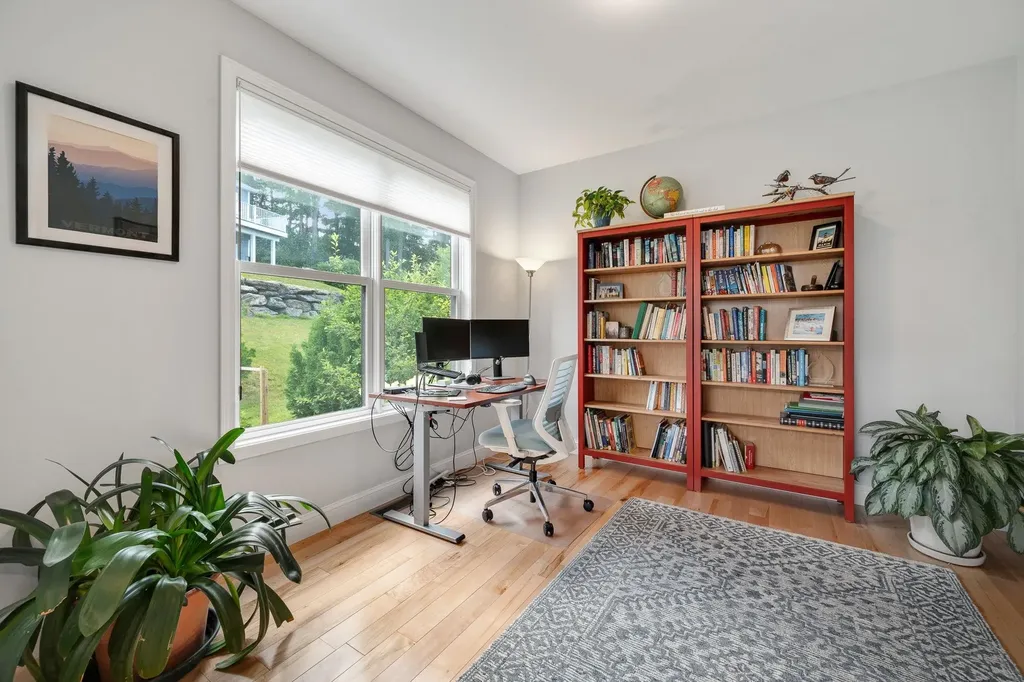 39 Ledge Way South Burlington VT 05403