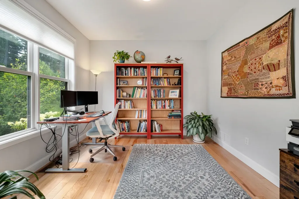 39 Ledge Way South Burlington VT 05403