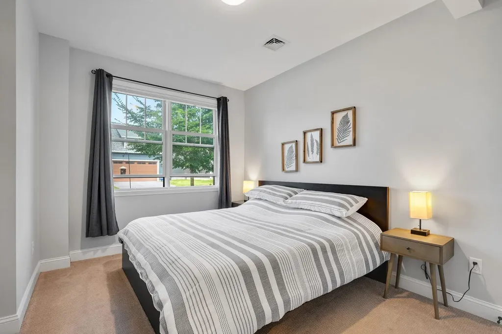 39 Ledge Way South Burlington VT 05403