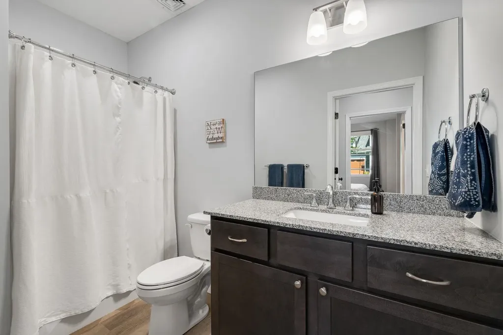 39 Ledge Way South Burlington VT 05403