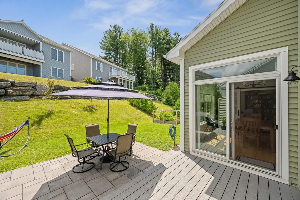 39 Ledge Way South Burlington VT 05403