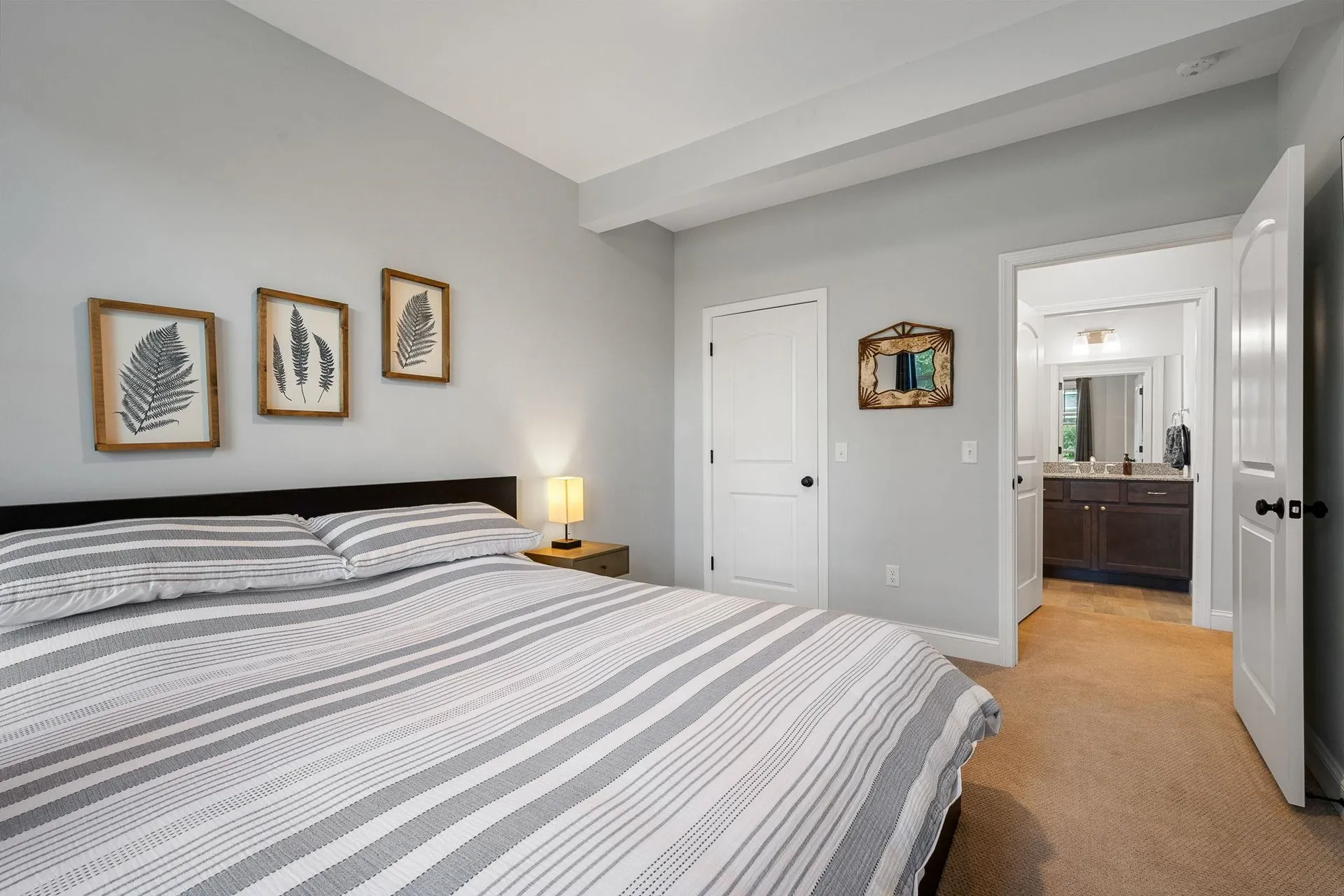 39 Ledge Way South Burlington VT 05403