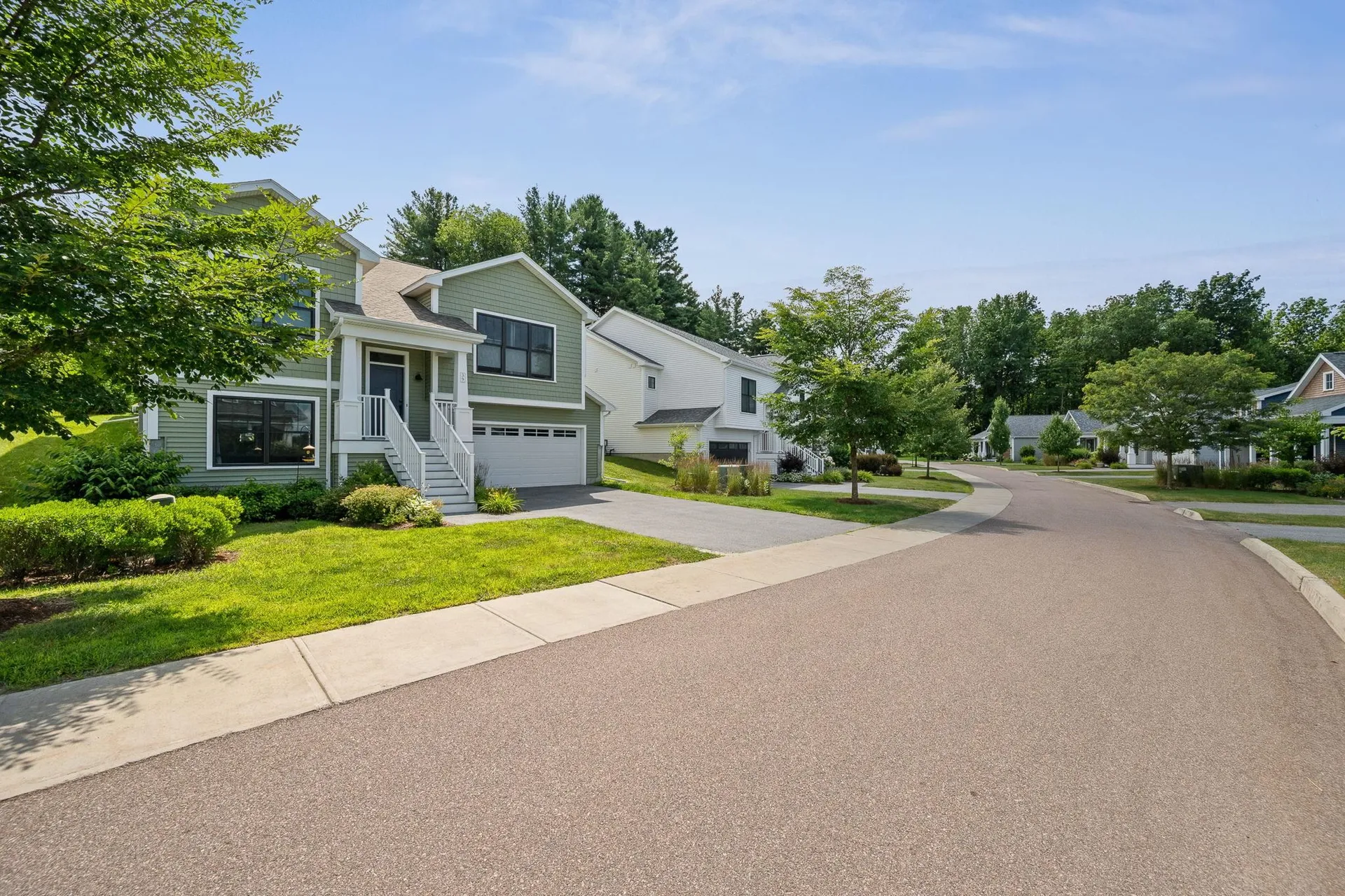 39 Ledge Way South Burlington VT 05403