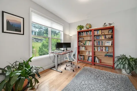 39 Ledge Way South Burlington VT 05403