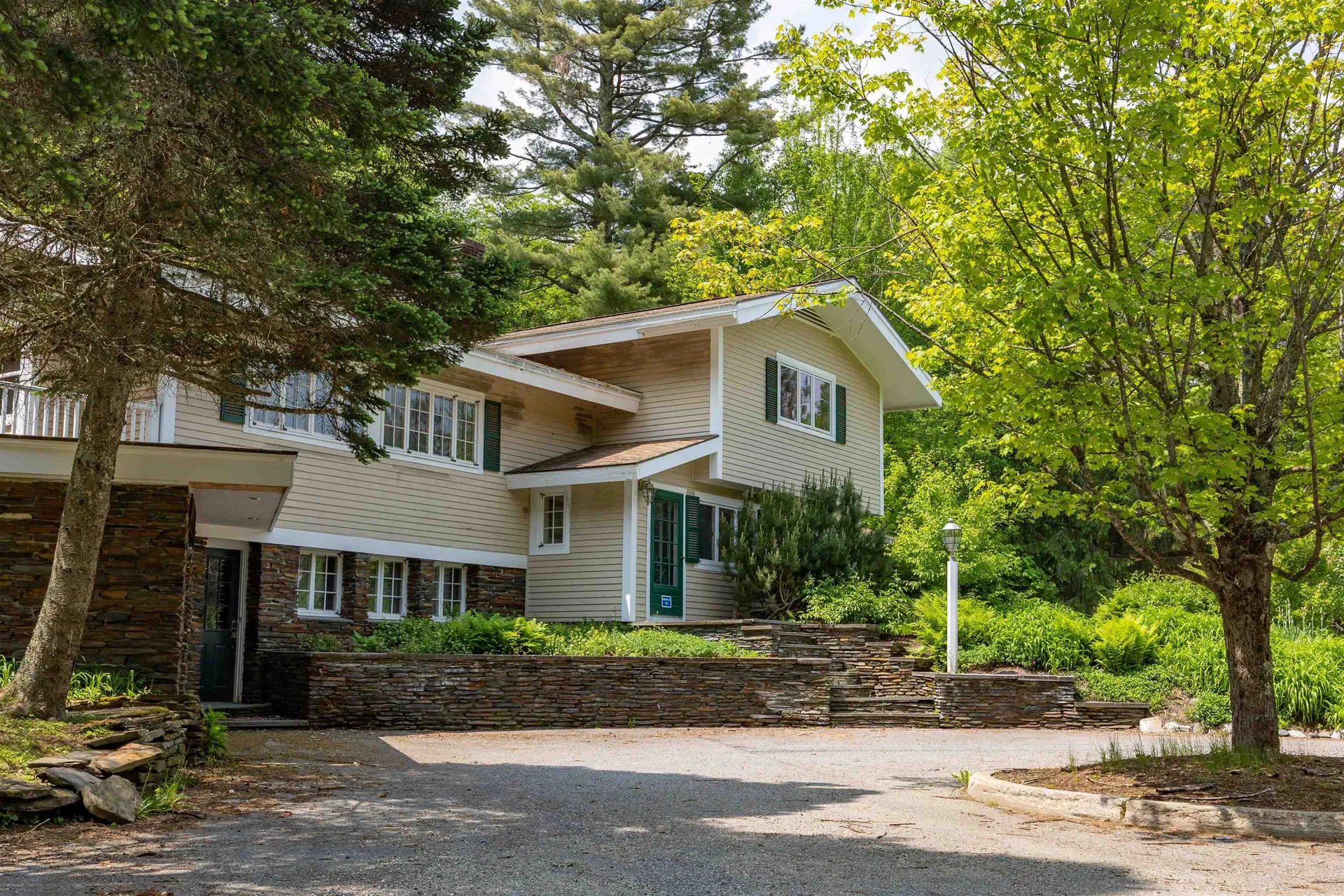 5907 Mountain Road Stowe VT 05672