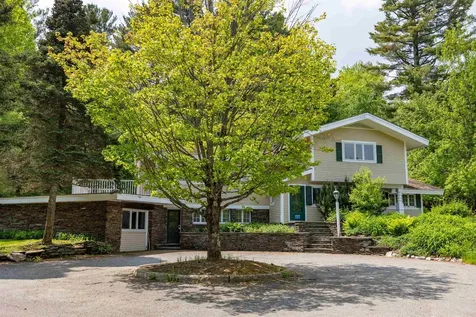 5907 Mountain Road Stowe VT 05672