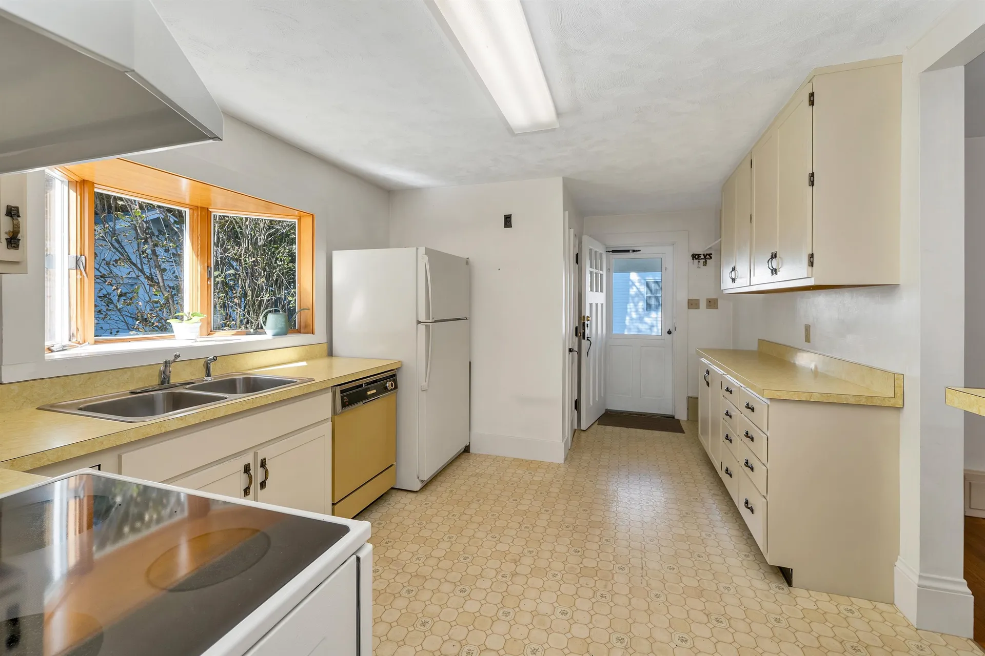 47 Whipple Avenue Laconia NH 03246