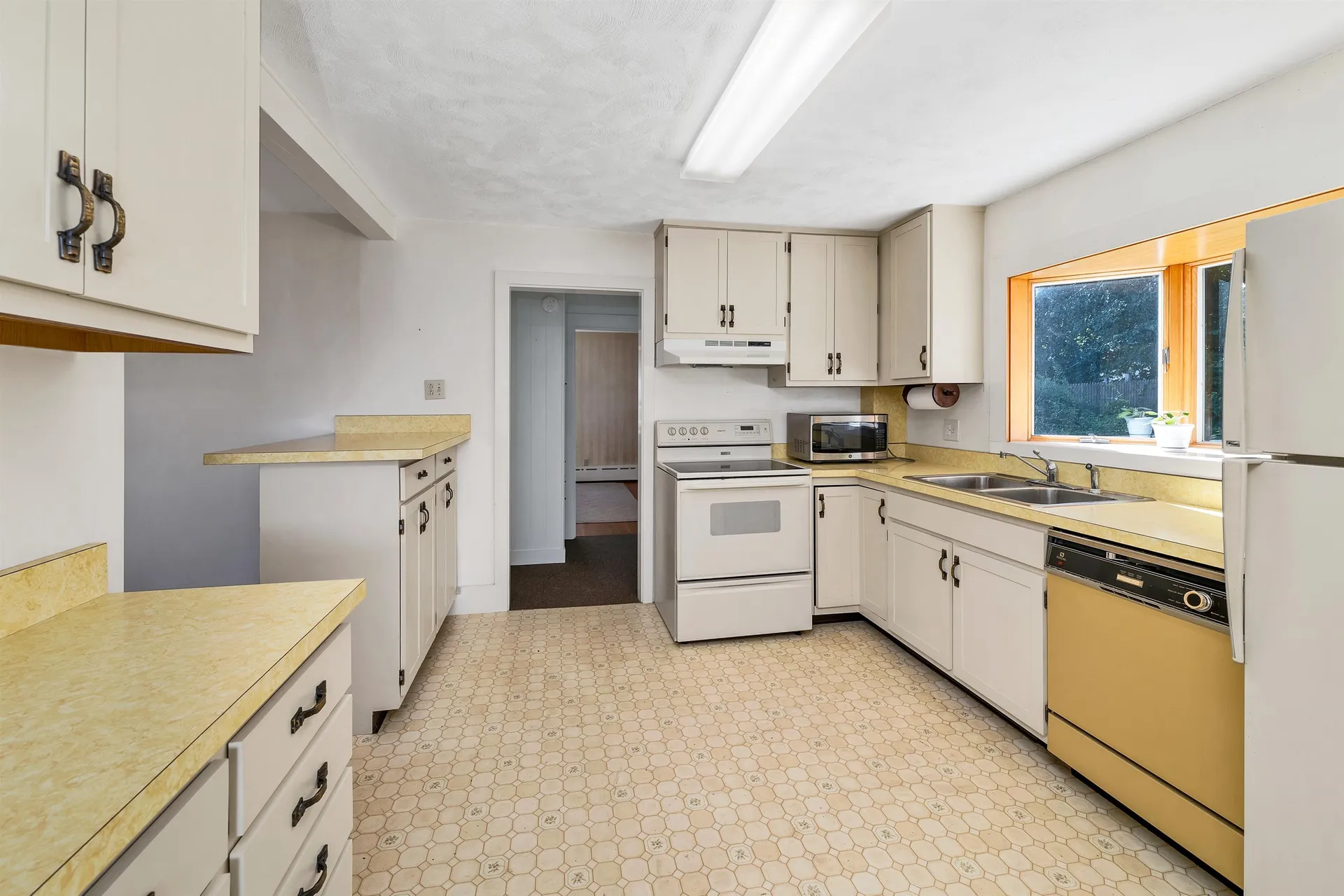 47 Whipple Avenue Laconia NH 03246