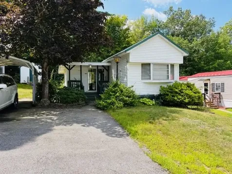 6 Knights Court Raymond NH 03077