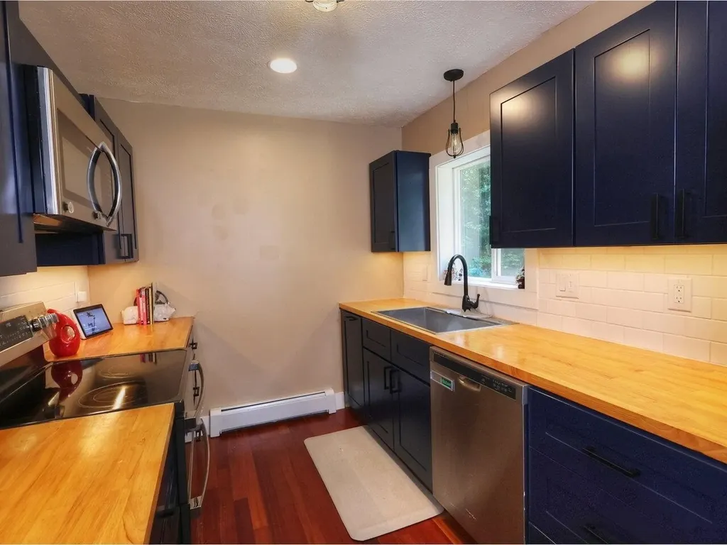 352 Cedarwood Terrace Georgia VT 05468