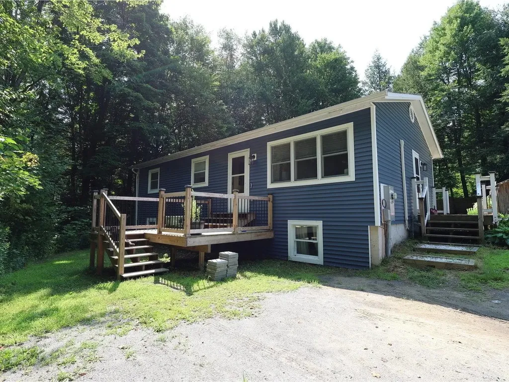 352 Cedarwood Terrace Georgia VT 05468